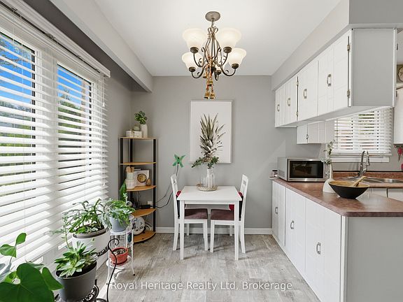 5th image of 81 Doreen Cres