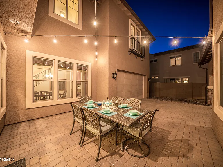 2681 E Hampton Ln — Photo 11