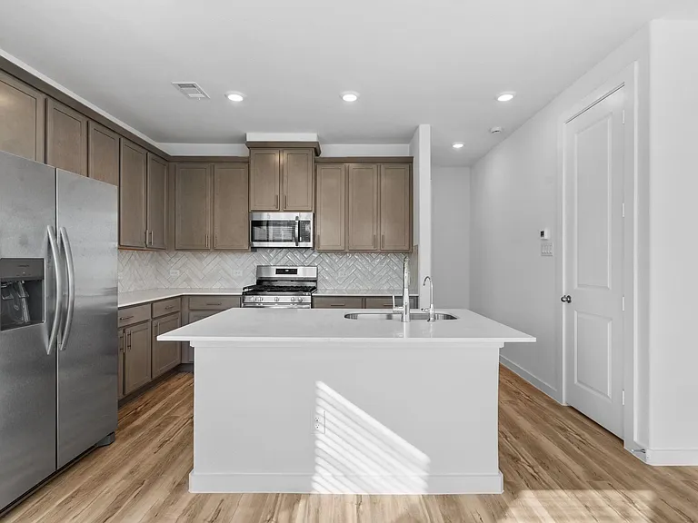 3235 Loam Ln — Photo 11