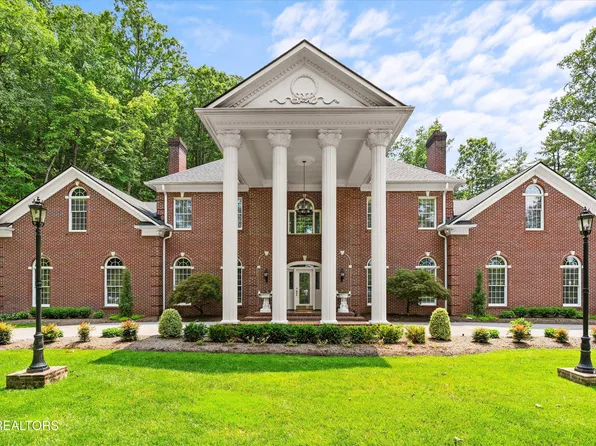 114 Dansworth Ln, Oak Ridge, TN 37830