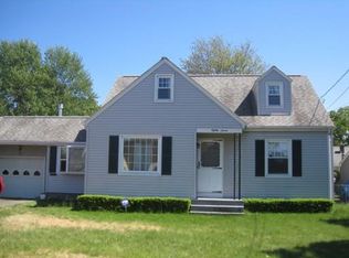 87 Mount Royal St, Chicopee, MA 01020