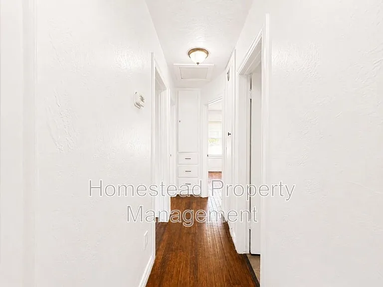1709 N Page Ave — Photo 12
