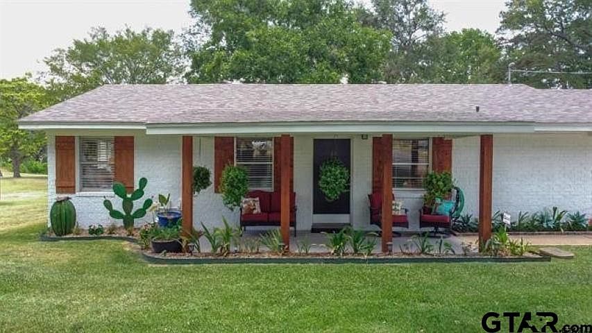1st image of 2328 Royal Dr E