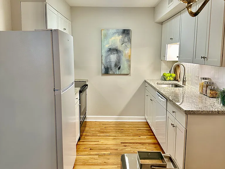 400 Queens Rd #B1 — Photo 14