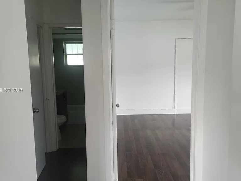 428 NE 82nd St #4E — Photo 7