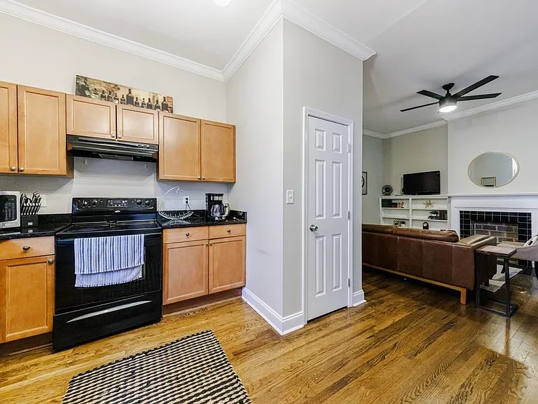 358 Clifford Ave — Photo 6