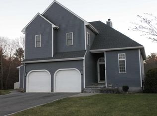24 Davis Farm Ln, Acushnet, MA 02743