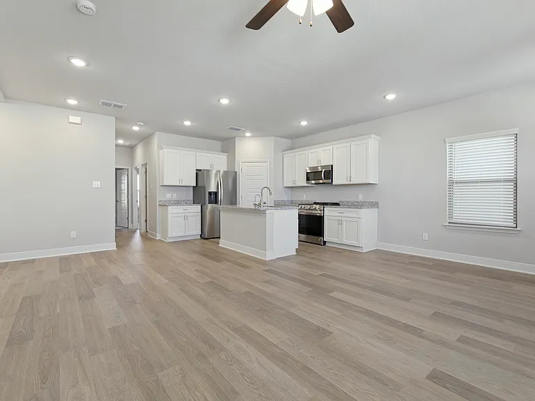 7126 Magnolia Vlg #101 — Photo 8