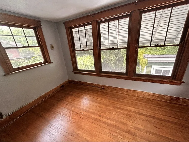 3480 Vine St — Photo 12