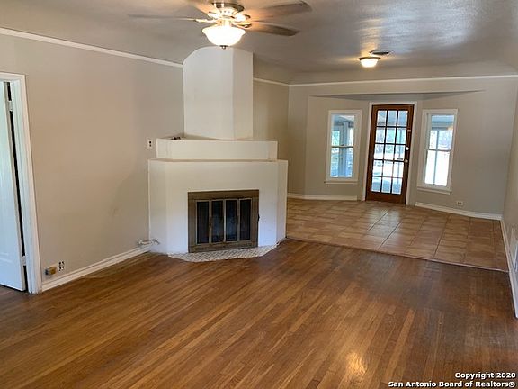 4th image of 2241 W Magnolia Ave