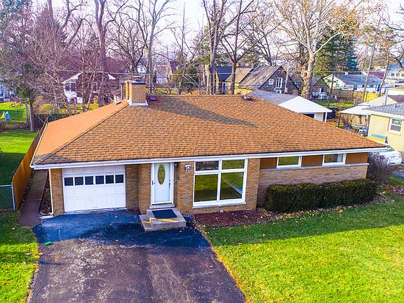 4th image of 894 Parkview Ln