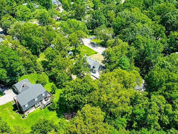 3rd image of 1007 Mary Ln