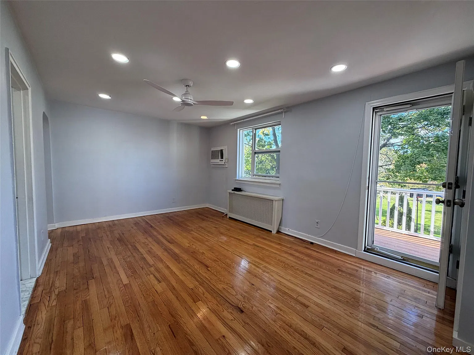 2 bed, 1.0 bath, 856 sqft, $3,500 — Photo 4