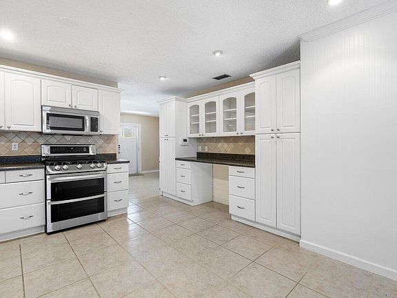 5th image of 4945 Arena Way