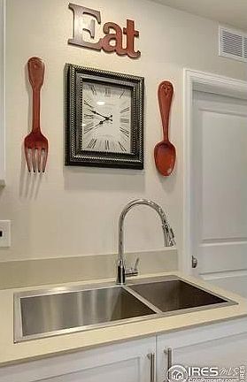 Kitchen sink
