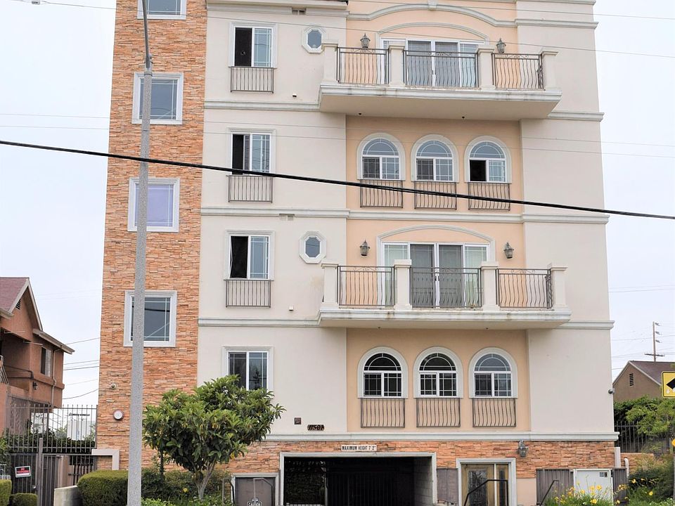 1st image of 11501 W Hatteras St #1