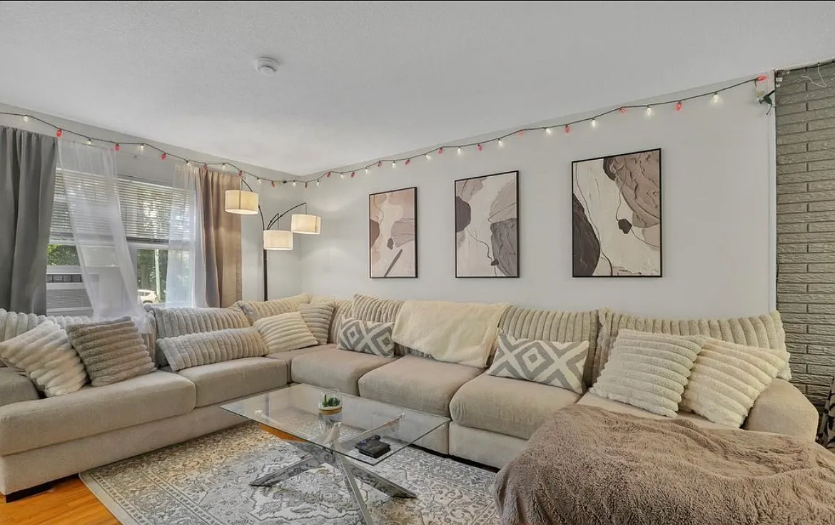 2 bed, 1.5 bath, 828 sqft, $2,250 — Photo 4