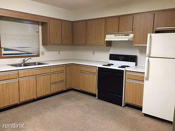 222 EW Kitchen