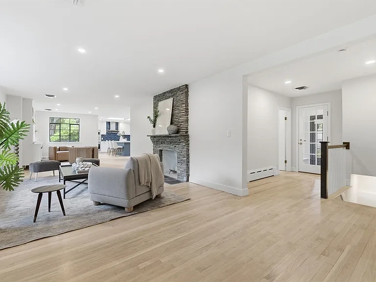 180 Eliot St — Photo 3
