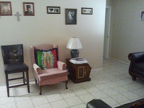 5th image of 110 Croesus Ave