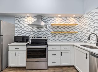 2711 Armand Pl FLOOR 1, Saint Louis, MO 63104