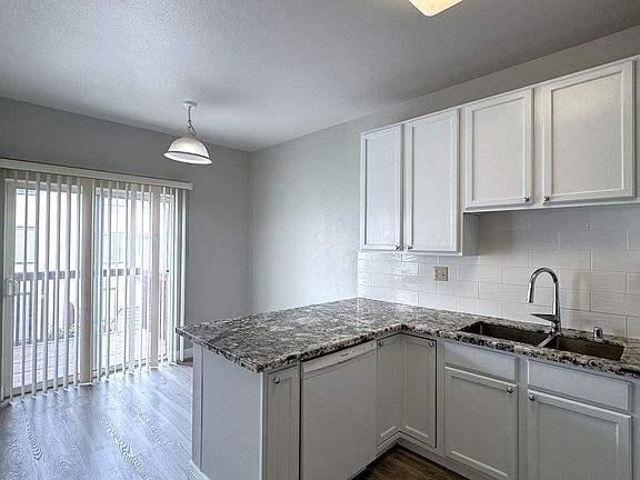 4th image of 28 Bitting Ave