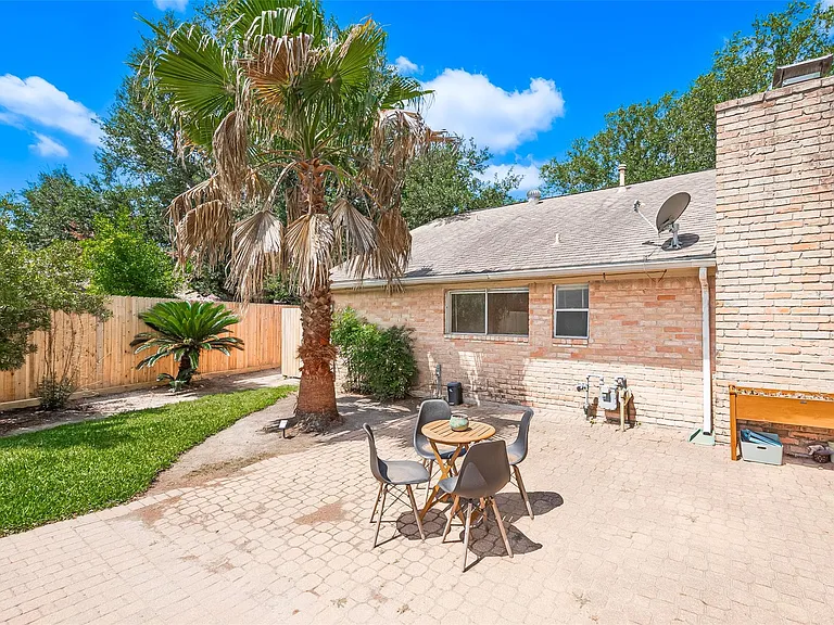 8018 Zimmermann Dr — Photo 42
