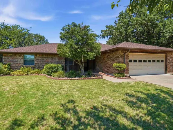 45 Autumn Dr, Lawton, OK 73507