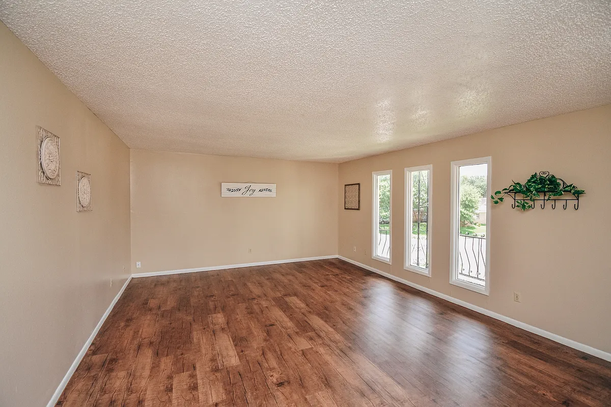 Building Photo - 602 Sherwood Dr #C