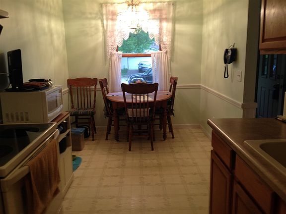 3rd image of 5722 Bayswater Pl