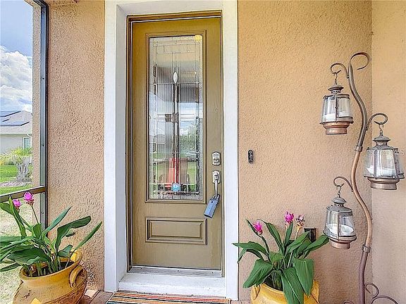 5th image of 101 Mist Flower Ln