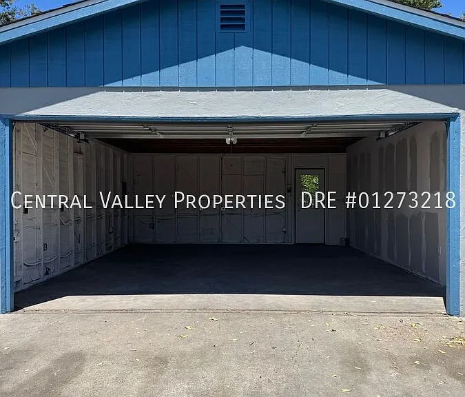 946 Sequoia Blvd — Photo 21