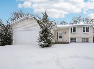 10745 Bush Lake Road Cir, Bloomington, MN 55438