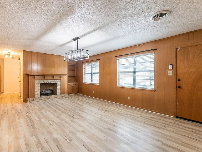 3409 High Meadows Dr — Photo 8