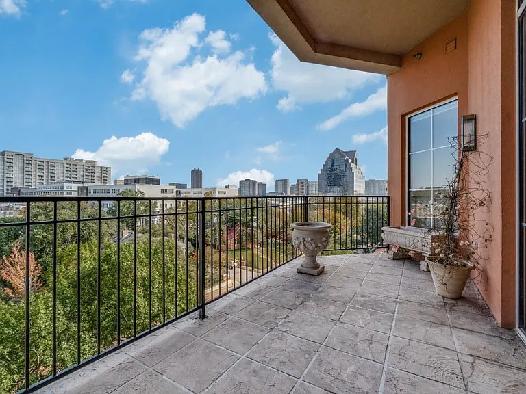 3535 Gillespie St #507 — Photo 7