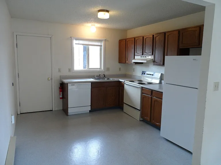 4 Hoffman Dr #1-4 — Photo 4