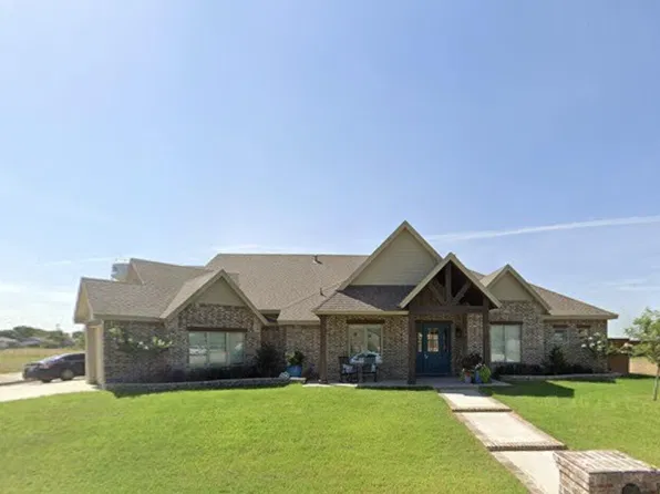 806 W 9th St, Idalou, TX 79329