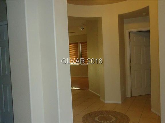 4th image of 2531 Wellworth Ave