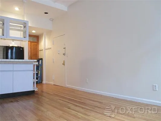 Rented by Oxford Property Group | media 11