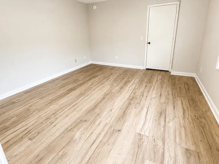 3115 Kingston Ct — Photo 10