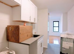 425 W 45th St #5RE, New York, NY 10036