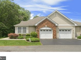 269 Meadowlark Dr, Hamilton, NJ 08690