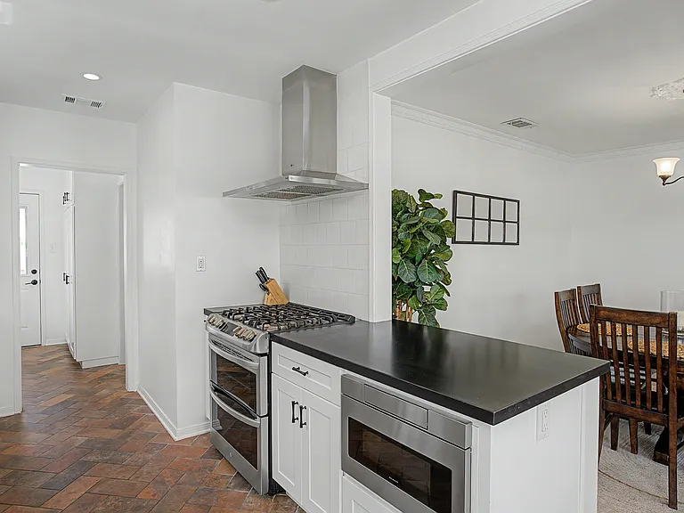 6132 W 75th St — Photo 9