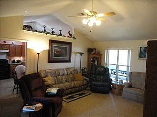 4th image of 104 Country Meadows Dr