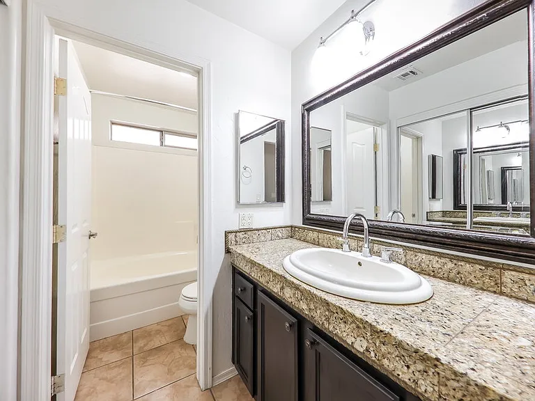 2030 E Wahalla Ln — Photo 12