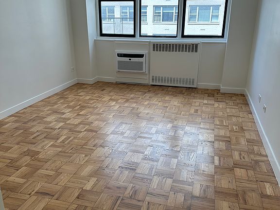 5th image of 435 E 79th St APT 9T