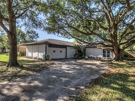 4th image of 12834 Westleigh Dr