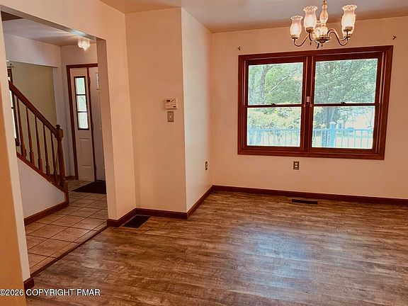 4th image of 2536 Yellowstone Dr