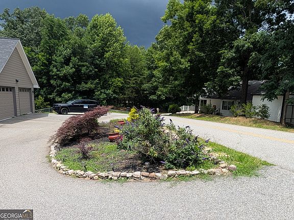 2nd image of 388 Ross Ridge Rd