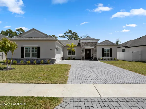 1954 Crossbill Dr, Titusville, FL 32796